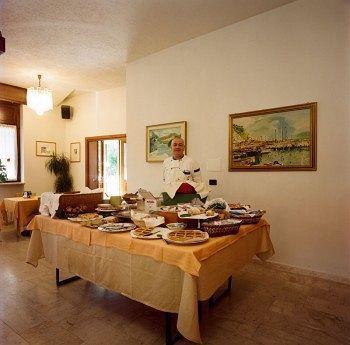 Hotel Astoria Куорнье Экстерьер фото